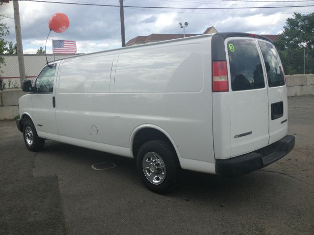 Chevrolet Express 2003 photo 3
