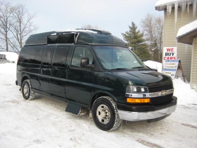 Chevrolet Express 4WD Access V6 AT Handicap-Accessible Vehicle