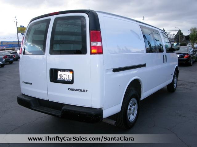 Chevrolet Express 2003 photo 2