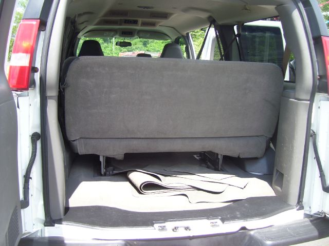 Chevrolet Express 2004 photo 1