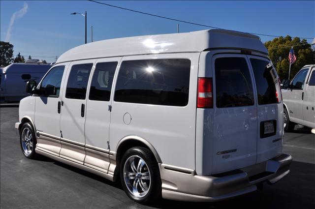 Chevrolet Express 2004 photo 1