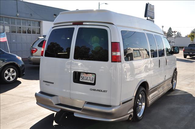 Chevrolet Express 2004 photo 3