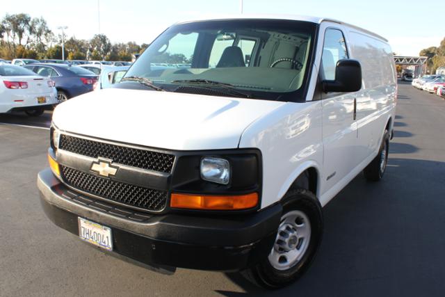 Chevrolet Express 2004 photo 2