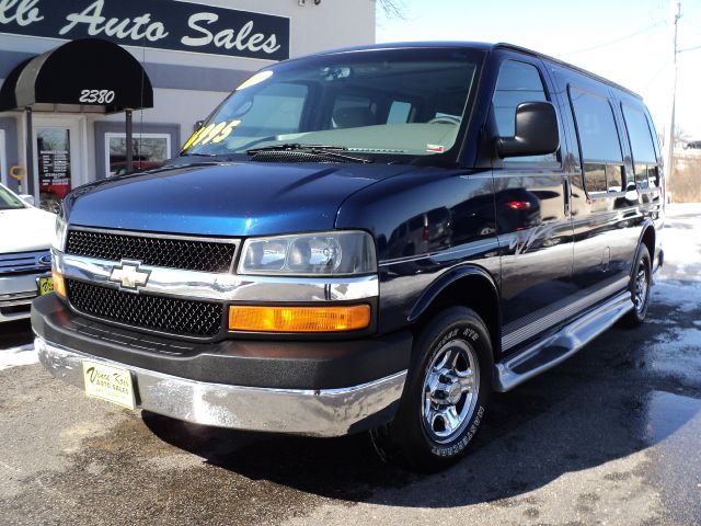 Chevrolet Express 2004 photo 1