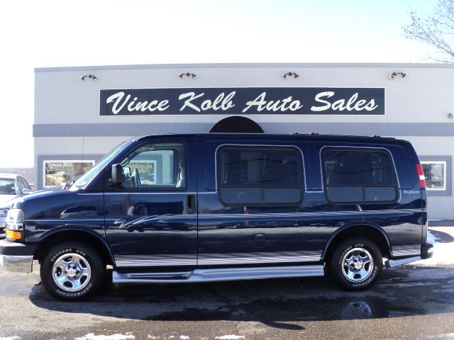 Chevrolet Express 2004 photo 2