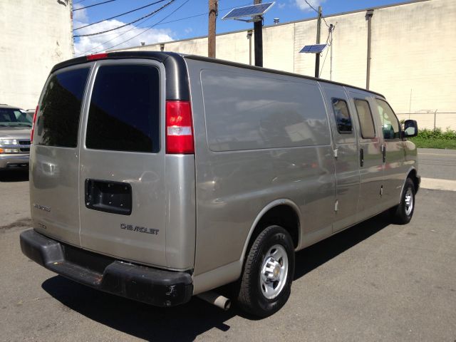 Chevrolet Express T6A Sedan 4D Passenger Van