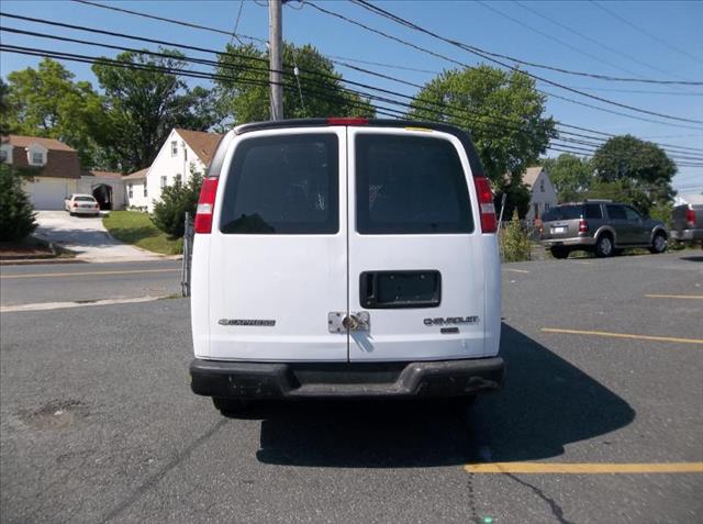 Chevrolet Express 2004 photo 2