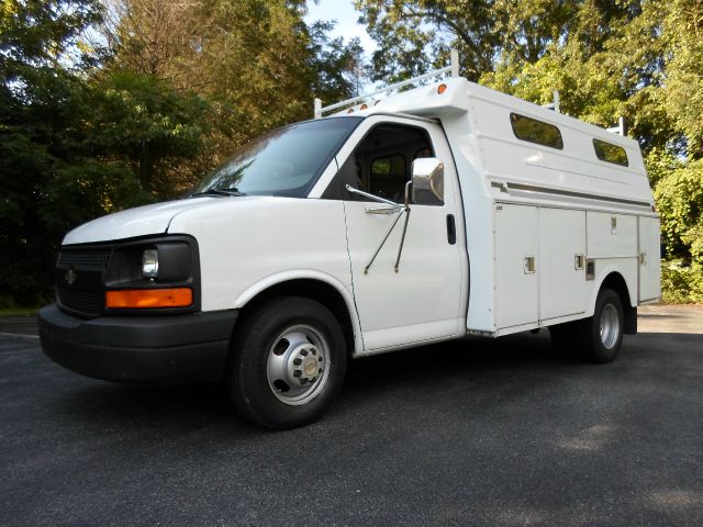 Chevrolet Express 2004 photo 2