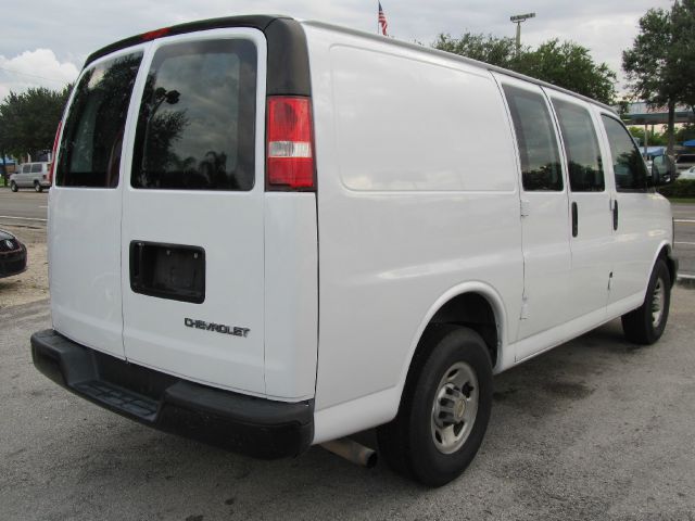 Chevrolet Express 2005 photo 2