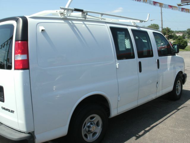 Chevrolet Express 750i 4dr Sdn Cargo Van