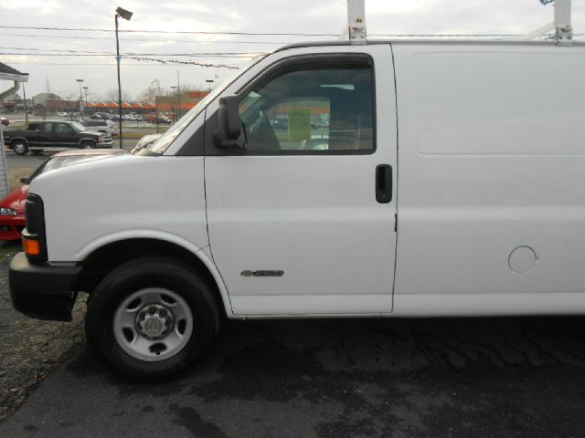 Chevrolet Express 2005 photo 2