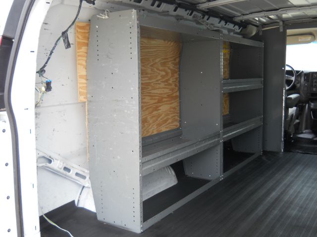 Chevrolet Express 2005 photo 18