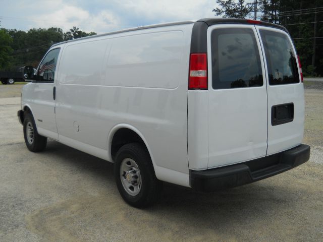 Chevrolet Express 2005 photo 2