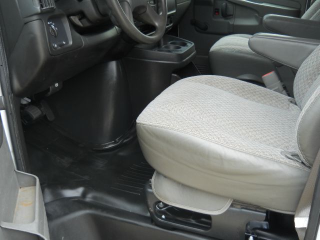Chevrolet Express 2005 photo 29