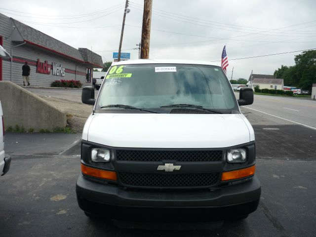 Chevrolet Express 2006 photo 2