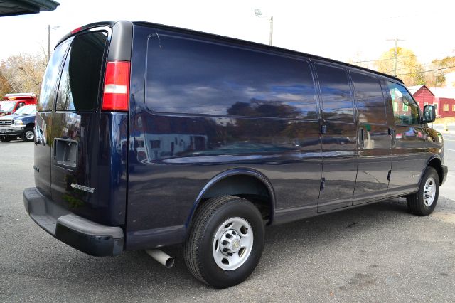 Chevrolet Express 2006 photo 2