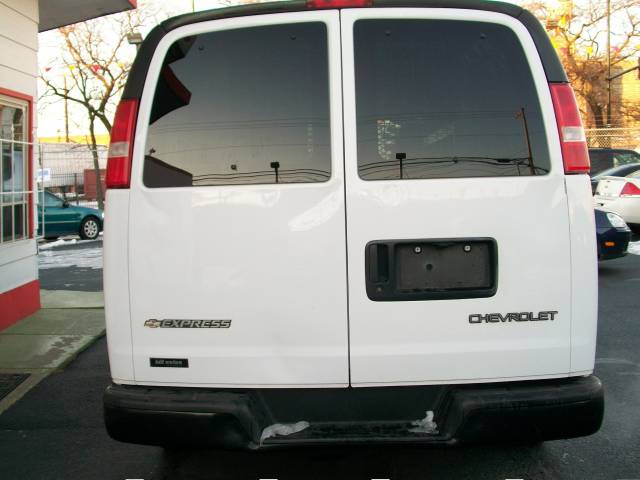 Chevrolet Express 2006 photo 2