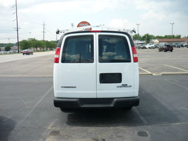 Chevrolet Express 2006 photo 2