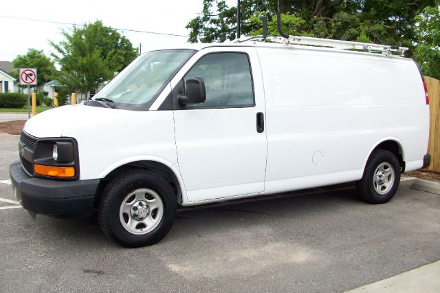 Chevrolet Express 750i 4dr Sdn Passenger Van