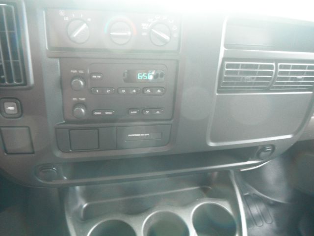 Chevrolet Express 750i 4dr Sdn Cargo Van