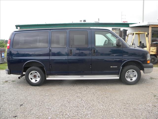 Chevrolet Express 2006 photo 2
