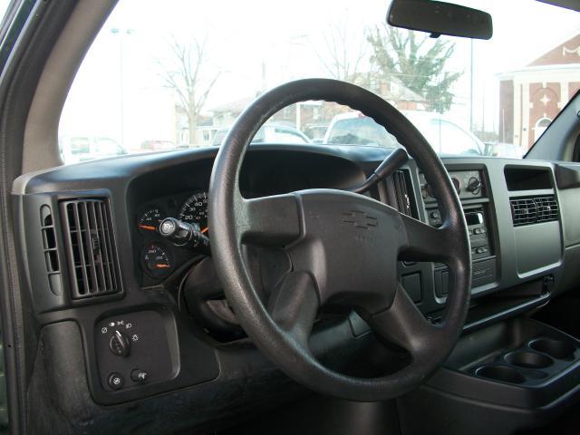 Chevrolet Express 2006 photo 2