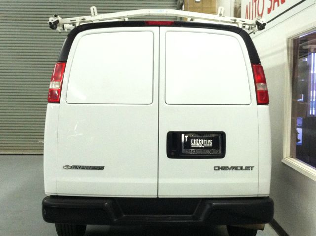 Chevrolet Express 2006 photo 2