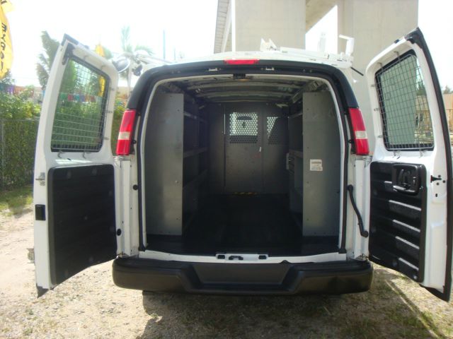 Chevrolet Express STX Supercab 5.5-ft BOX 2WD Cargo Van
