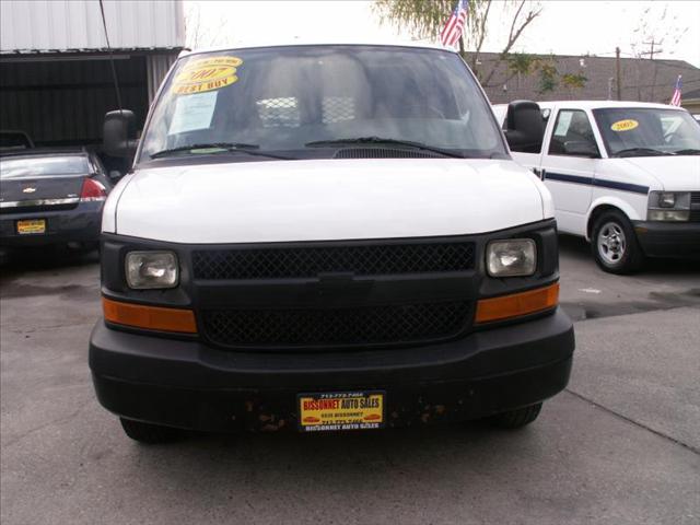 Chevrolet Express Ls-awd-2nd Bench-cd Player-1 Owner Passenger Van