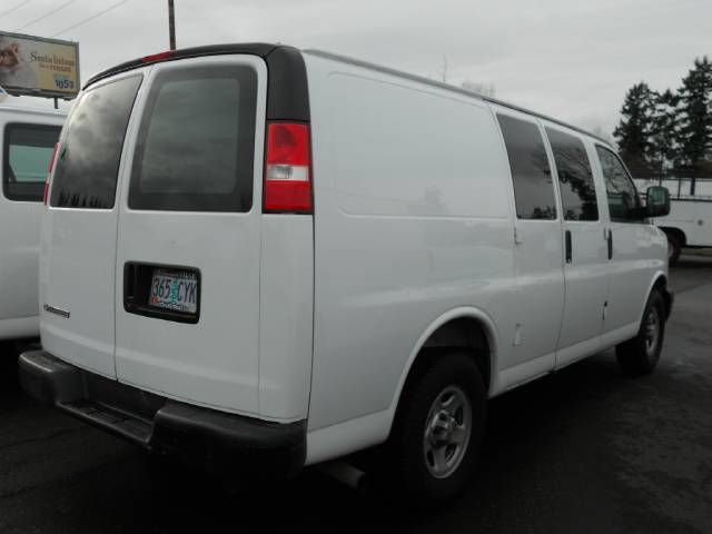 Chevrolet Express 2007 photo 2