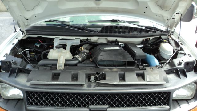 Chevrolet Express Coupe 4D Passenger Van