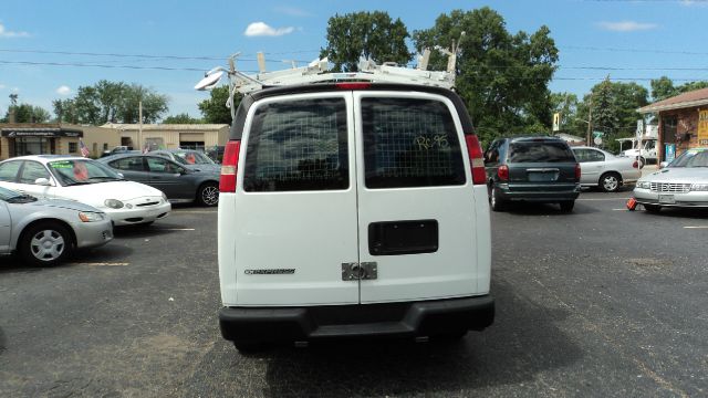Chevrolet Express 2007 photo 2