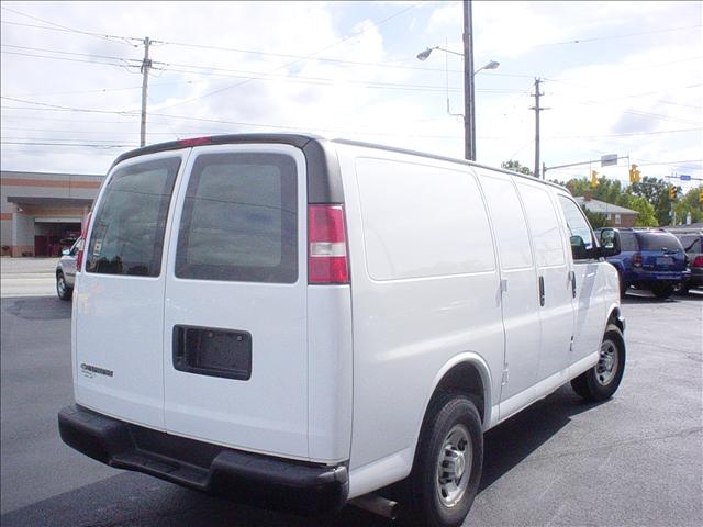 Chevrolet Express 2007 photo 2