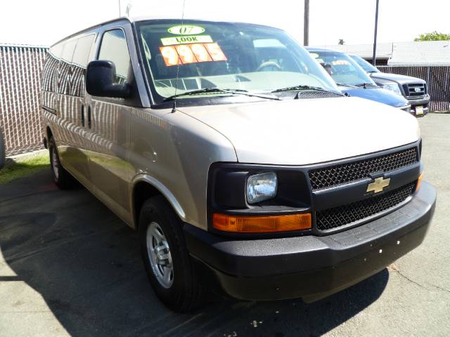 Chevrolet Express 2007 photo 2