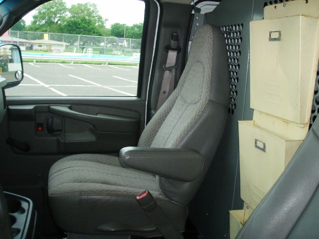 Chevrolet Express 2007 photo 18