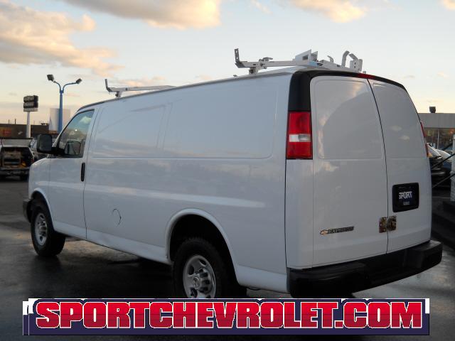 Chevrolet Express 2007 photo 2