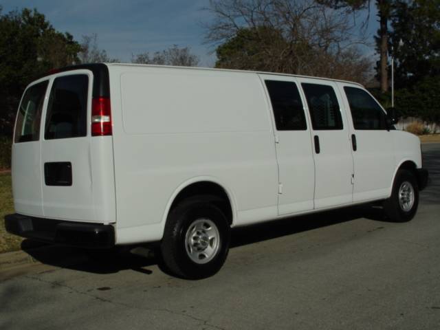 Chevrolet Express 2007 photo 2