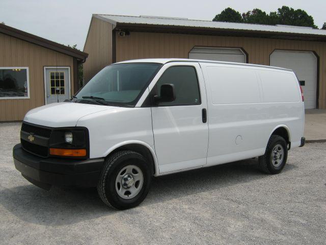 Chevrolet Express 750i 4dr Sdn Passenger Van