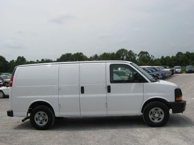 Chevrolet Express 2008 photo 3