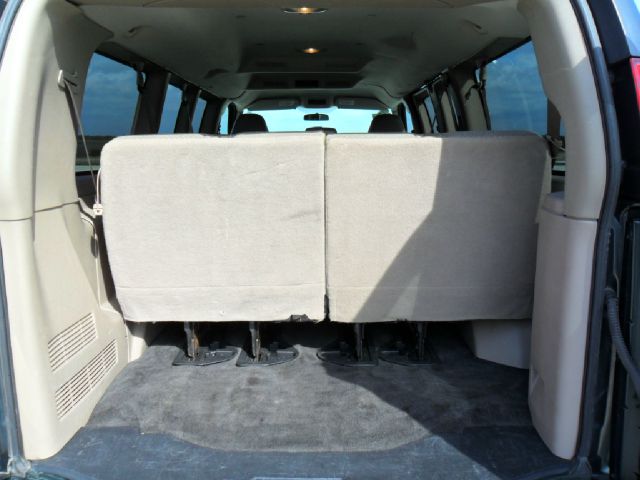 Chevrolet Express 2008 photo 2
