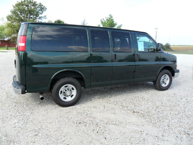 Chevrolet Express 2008 photo 3