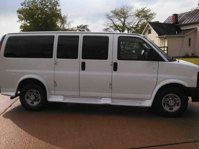 Chevrolet Express 2008 photo 12