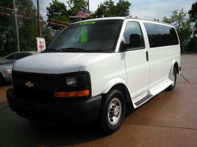 Chevrolet Express 2008 photo 14