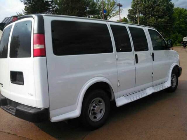 Chevrolet Express 2008 photo 15