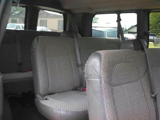 Chevrolet Express 2008 photo 2