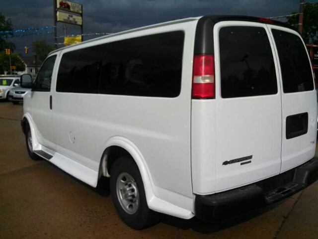 Chevrolet Express 2008 photo 9