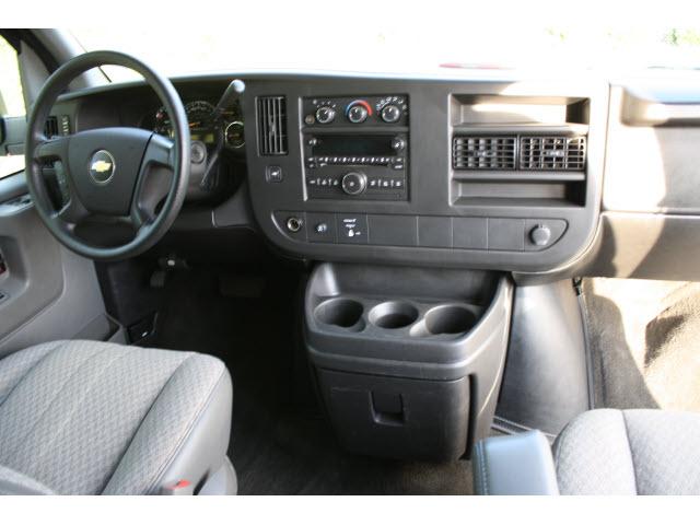 Chevrolet Express 2008 photo 3