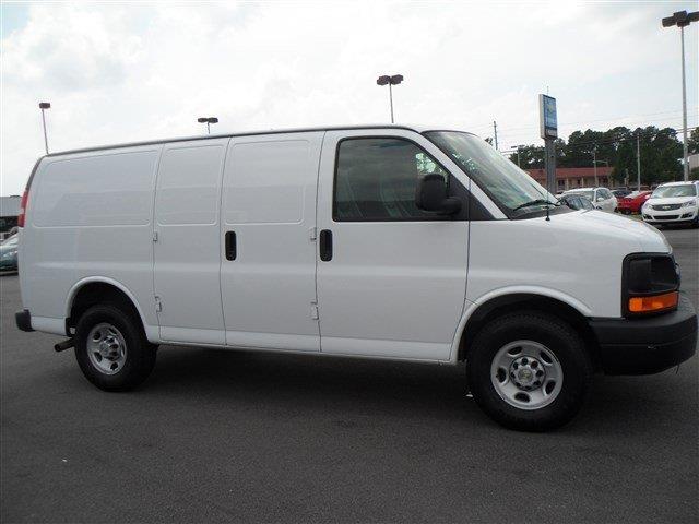 Chevrolet Express 2008 photo 2