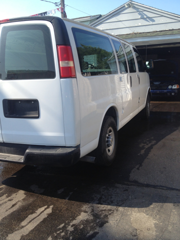 Chevrolet Express 2008 photo 2