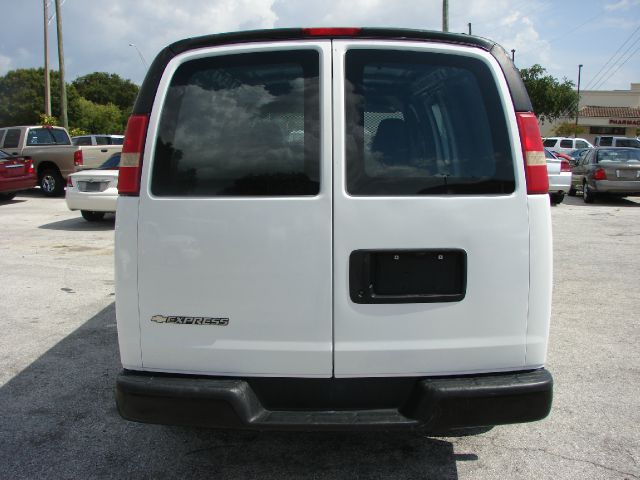 Chevrolet Express 2008 photo 3